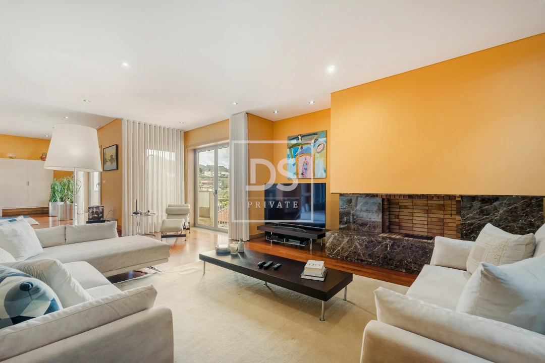 Moradia T7 para Venda em Santa Lucrécia de Algeriz e Navarra Foto 5