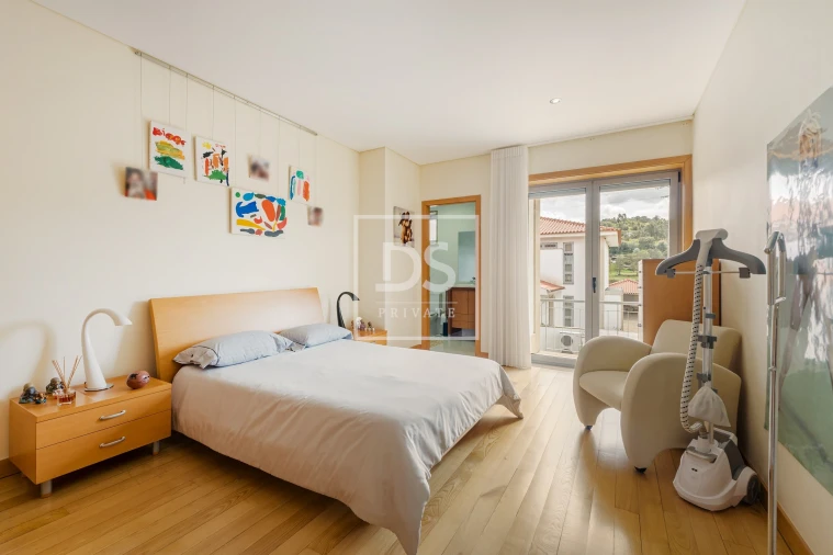 Moradia T7 para Venda em Santa Lucrécia de Algeriz e Navarra Foto 20