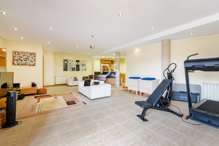 Moradia T7 para Venda em Santa Lucrécia de Algeriz e Navarra Foto 27