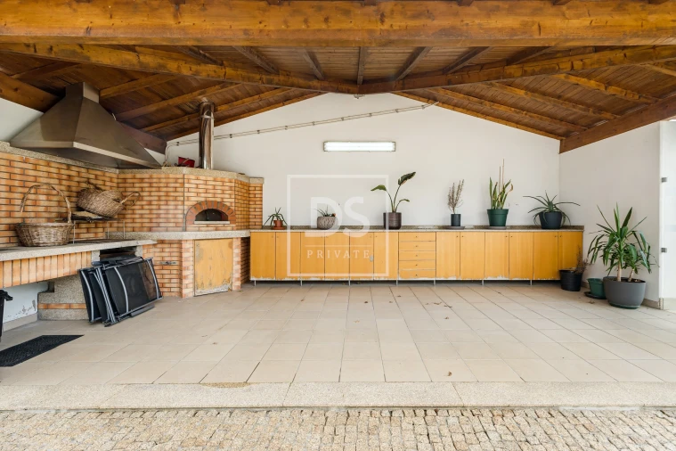 Moradia T7 para Venda em Santa Lucrécia de Algeriz e Navarra Foto 41