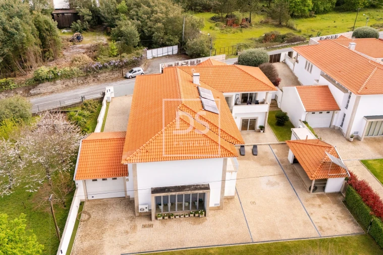 Moradia T7 para Venda em Santa Lucrécia de Algeriz e Navarra Foto 56