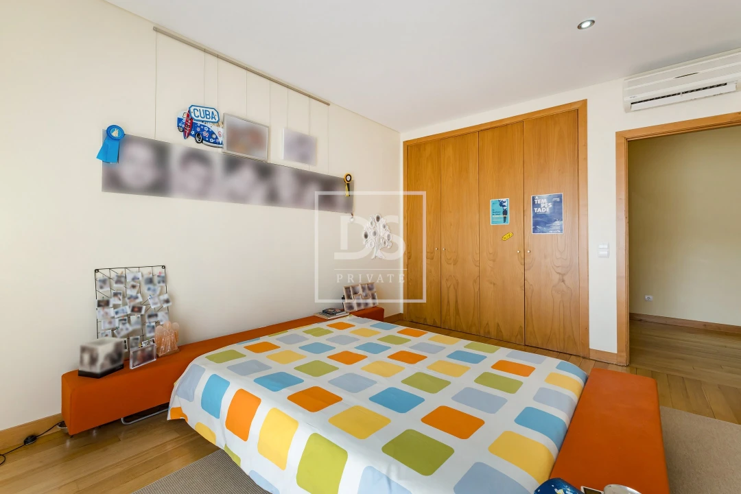 Moradia T7 para Venda em Santa Lucrécia de Algeriz e Navarra Foto 24