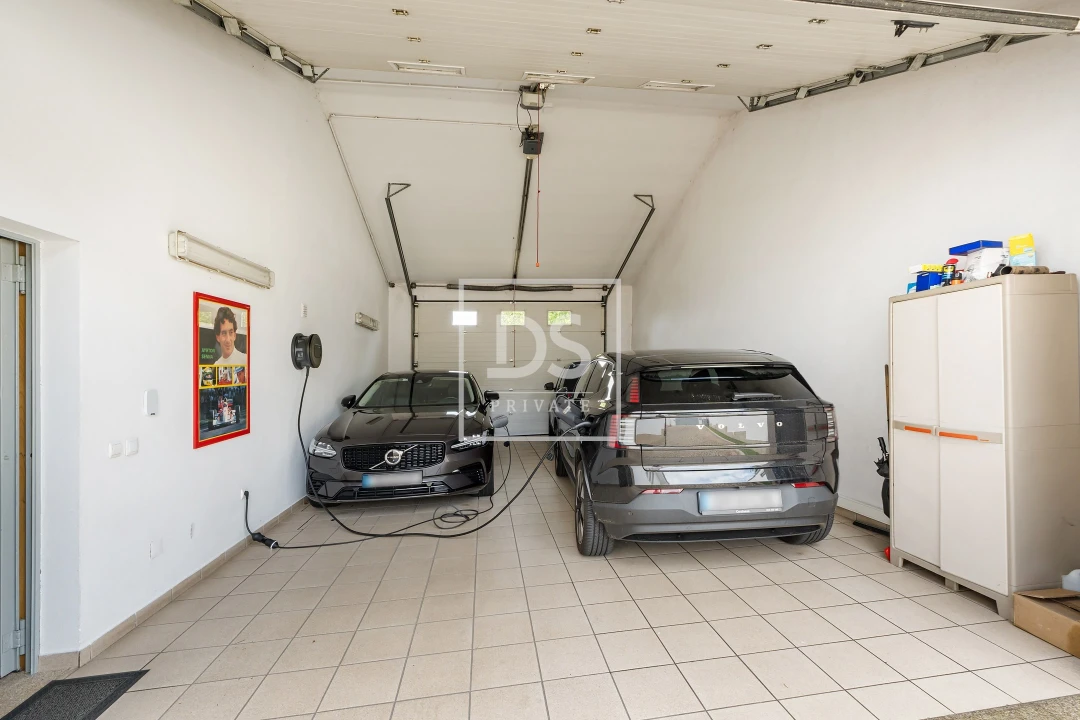 Moradia T7 para Venda em Santa Lucrécia de Algeriz e Navarra Foto 47