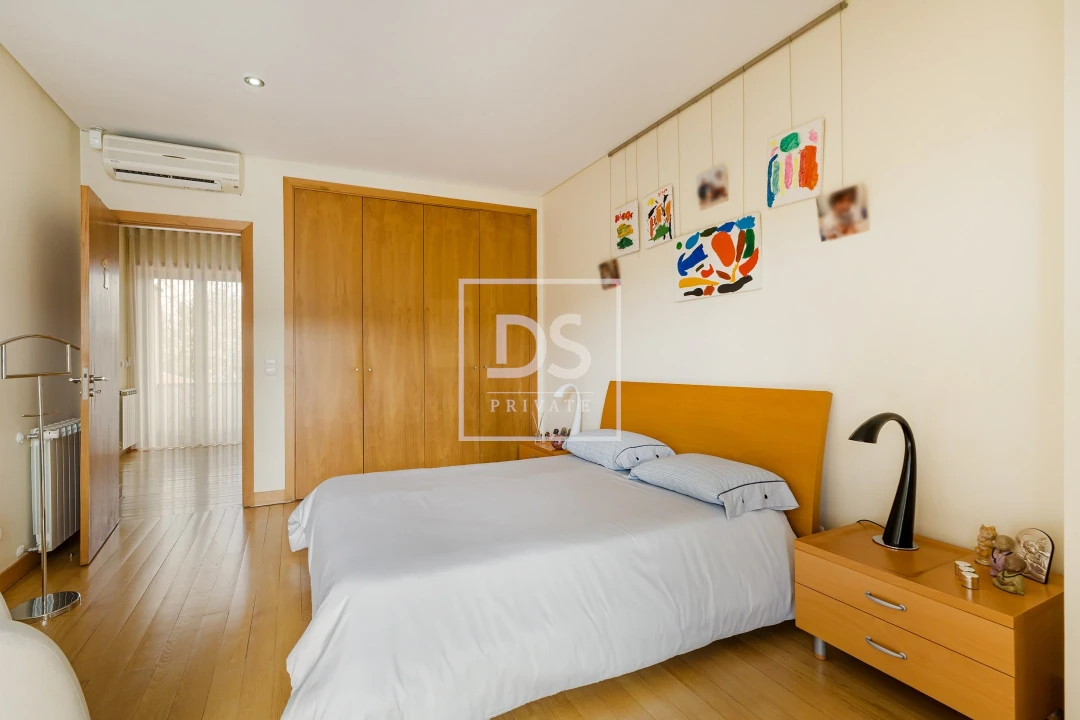 Moradia T7 para Venda em Santa Lucrécia de Algeriz e Navarra Foto 21