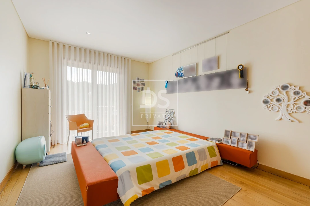 Moradia T7 para Venda em Santa Lucrécia de Algeriz e Navarra Foto 23