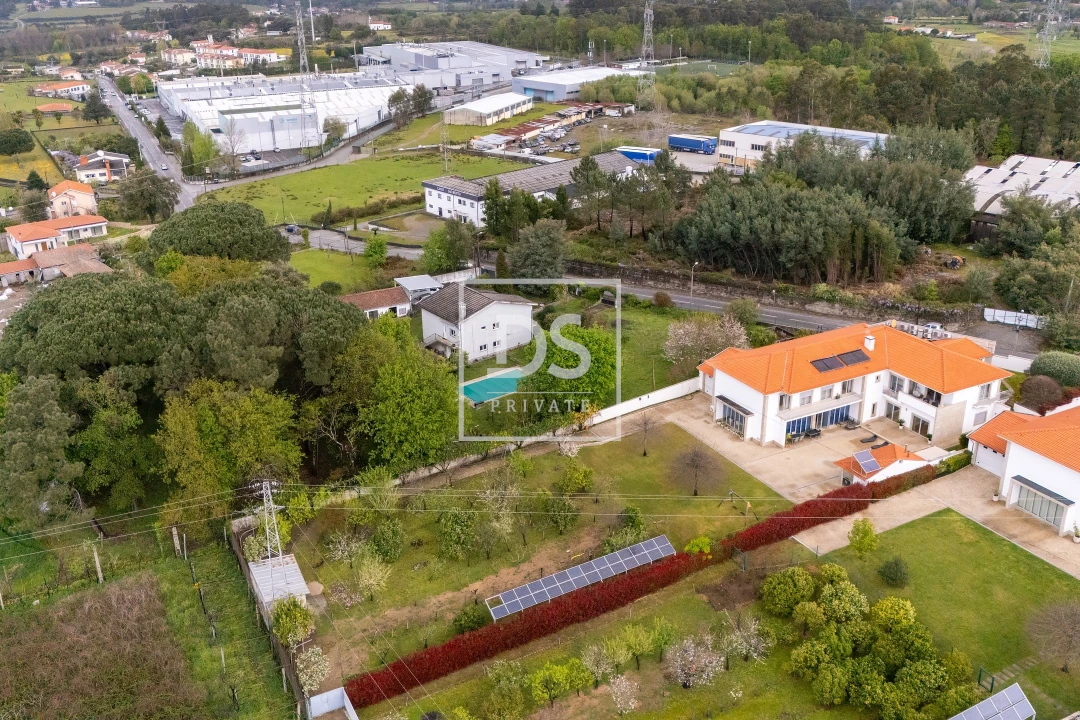 Moradia T7 para Venda em Santa Lucrécia de Algeriz e Navarra Foto 60