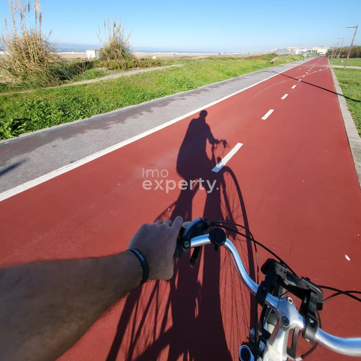 Moradia T4 para Venda em Madalena Foto 17