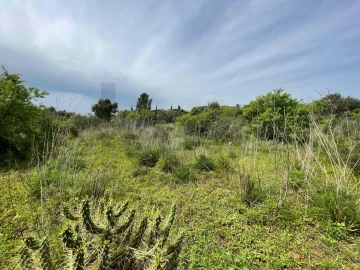Terreno para Venda em Lagos (São Sebastião e Santa Maria)