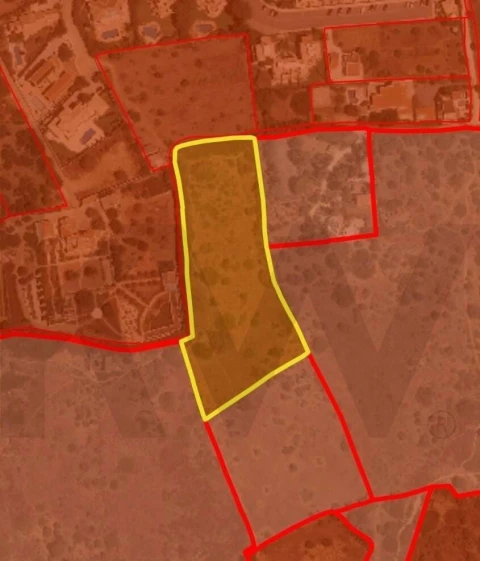 Terreno para Venda em Lagos (São Sebastião e Santa Maria)