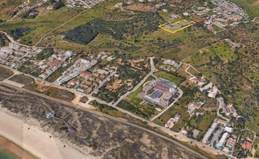 Terreno para Venda em Lagos (São Sebastião e Santa Maria) Foto 2