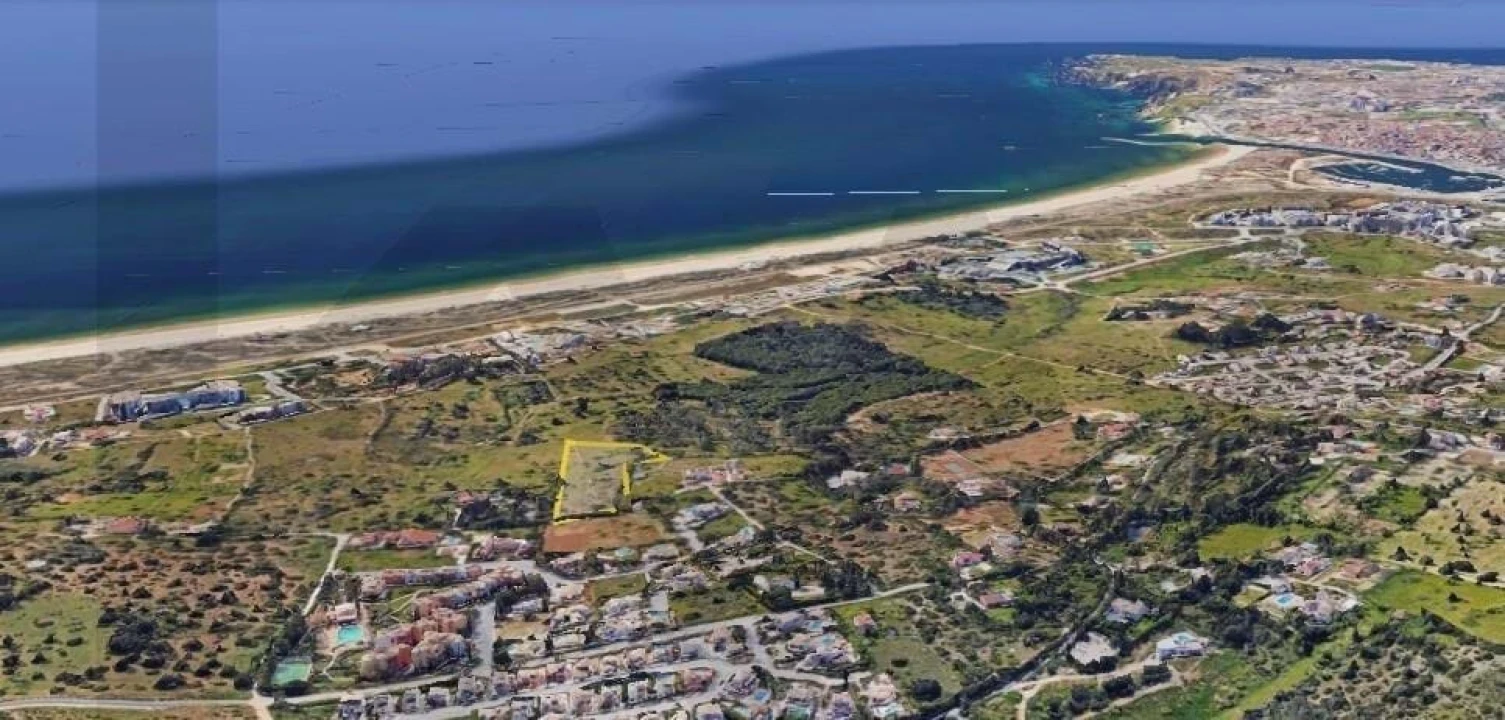 Terreno para Venda em Lagos (São Sebastião e Santa Maria) Foto 1