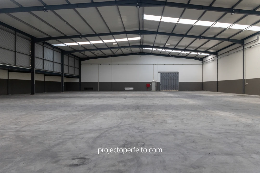 Armazém para Venda em Grijó e Sermonde Foto 1