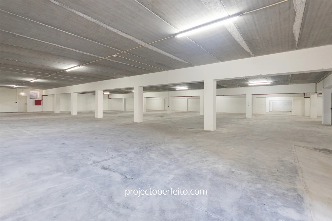 Armazém para Venda em Grijó e Sermonde Foto 15