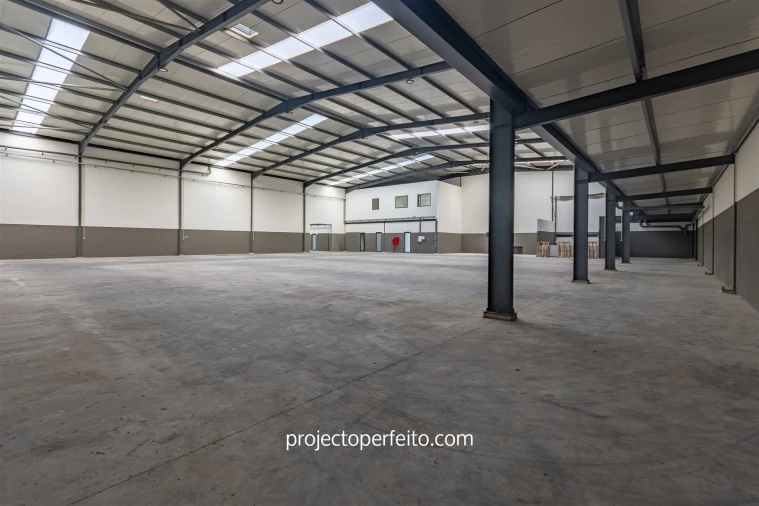 Armazém para Venda em Grijó e Sermonde Foto 5