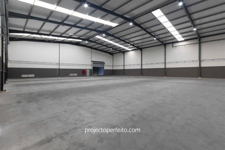 Armazém para Venda em Grijó e Sermonde Foto 10