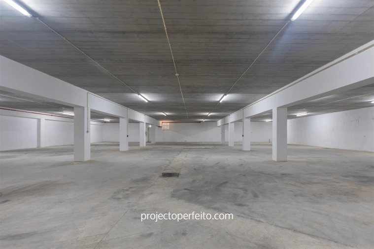 Armazém para Venda em Grijó e Sermonde Foto 14