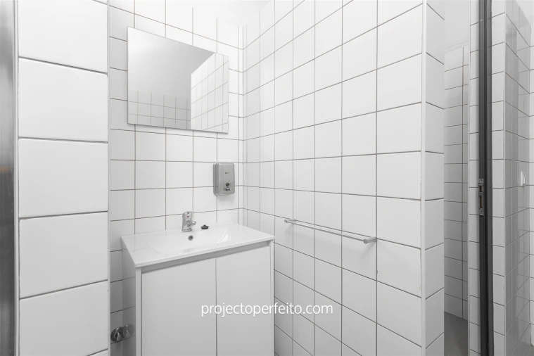 Armazém para Venda em Grijó e Sermonde Foto 9