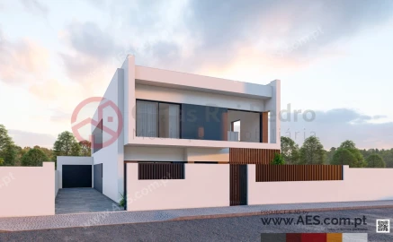 Moradia T4 para Venda em Fernao Ferro