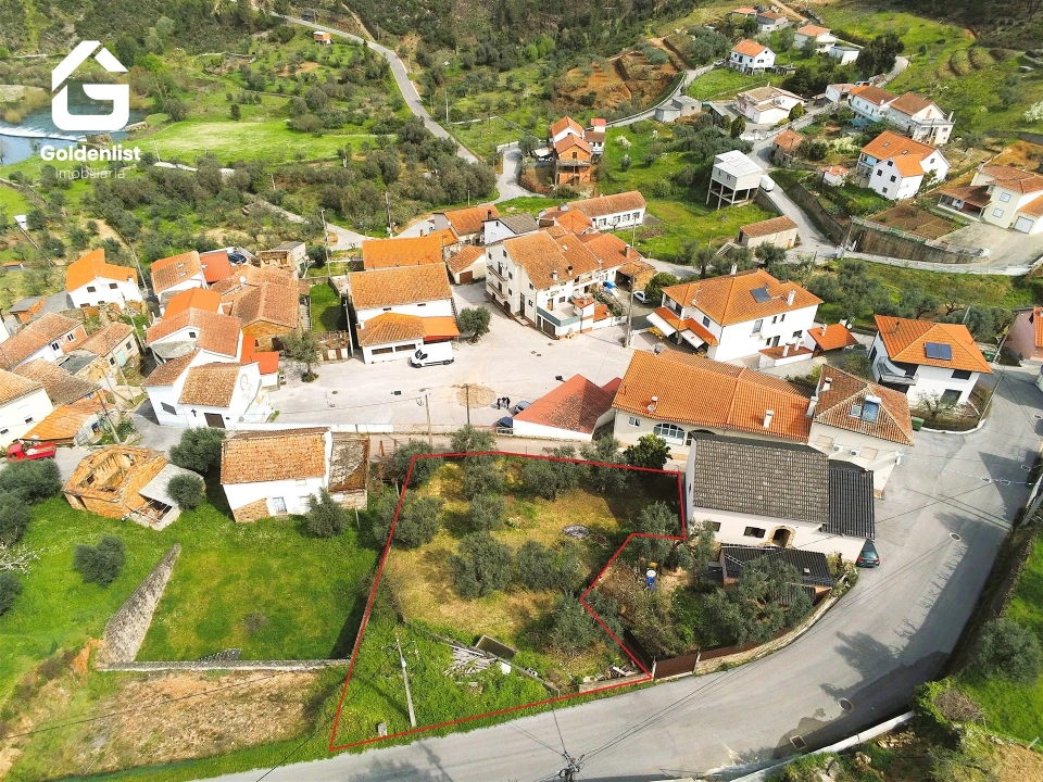 Terreno para Venda em Janeiro de Baixo Foto 1