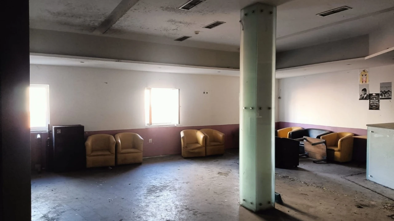 Negócio para Venda em Vila Nova de Tazem Foto 3