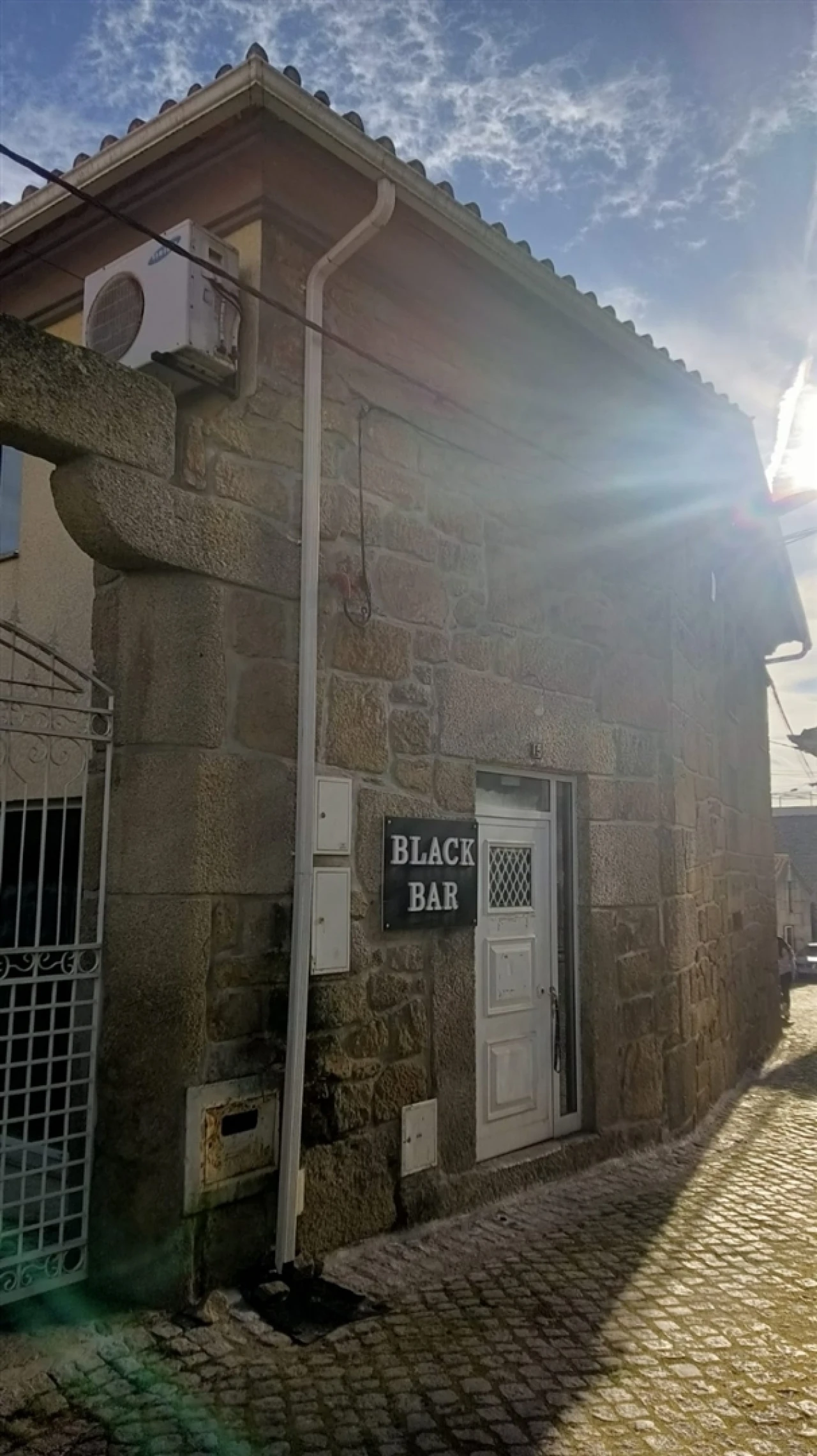 Negócio para Venda em Vila Nova de Tazem Foto 1