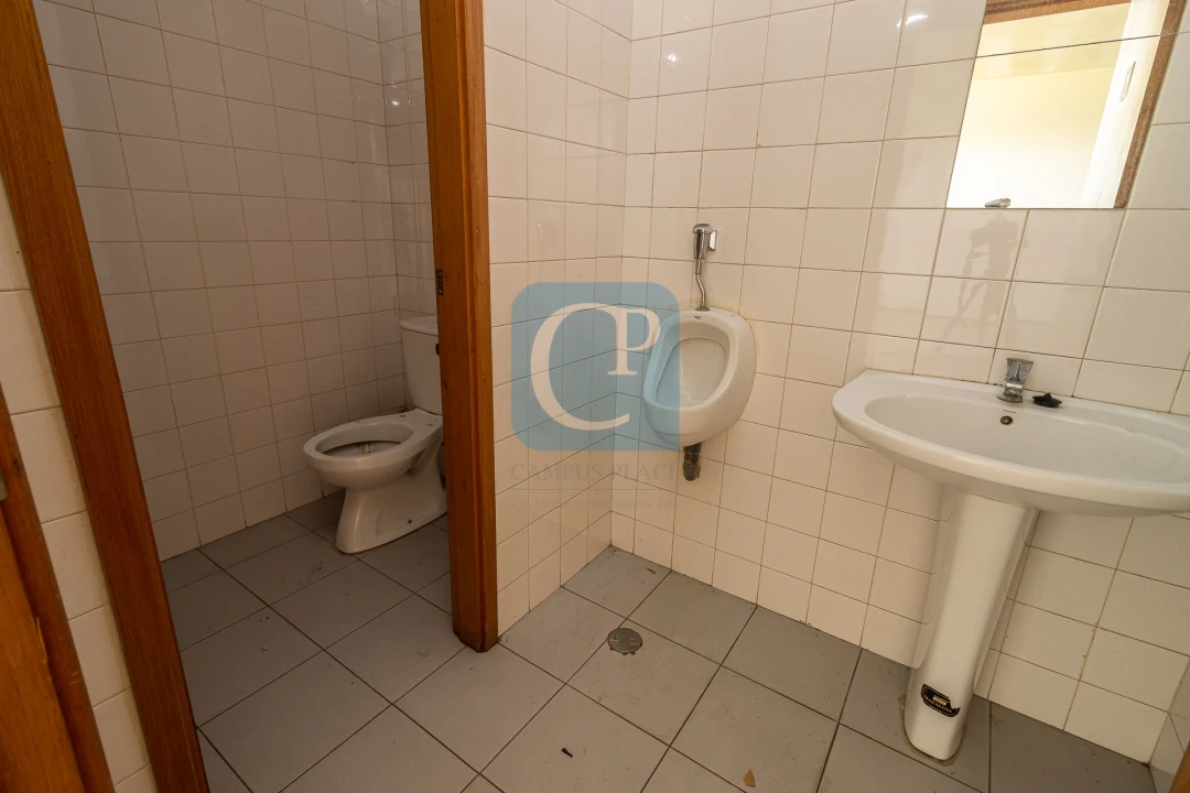 Loja para Venda em São Mamede de Infesta e Senhora da Hora Foto 13