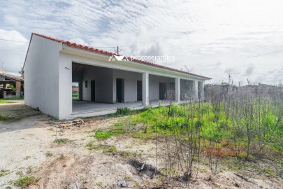 Moradia T3 para Venda em Coimbrão