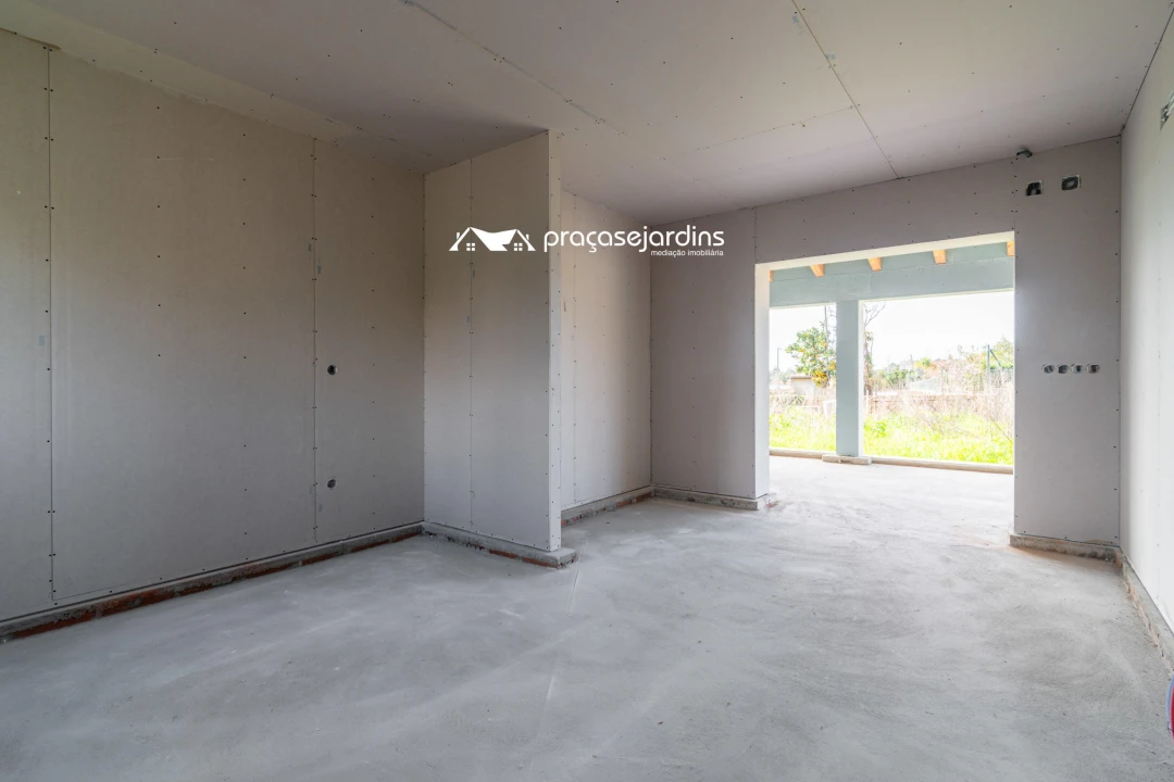 Moradia T3 para Venda em Coimbrão Foto 9