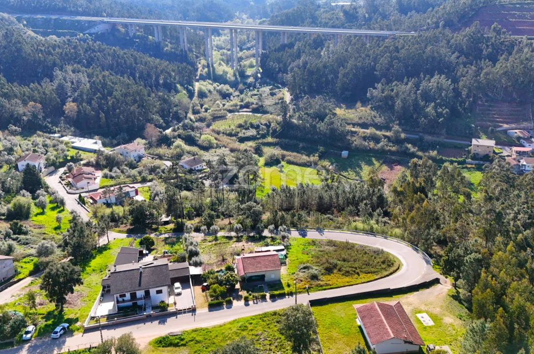 Moradia T4 para Venda em Almalagues Foto 26