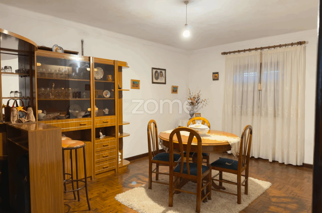 Moradia T4 para Venda em Almalagues Foto 27