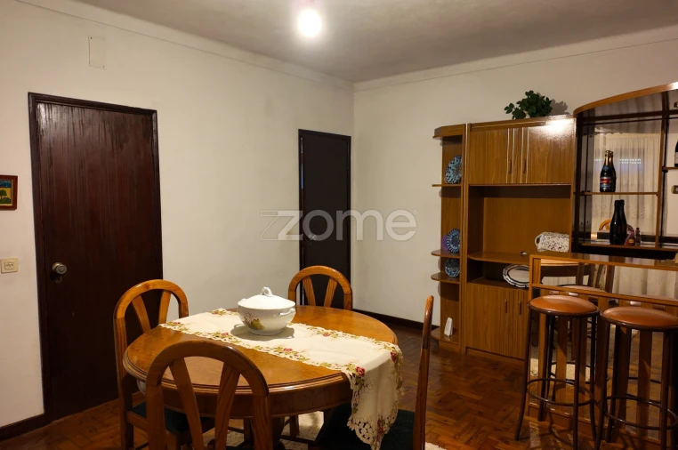 Moradia T4 para Venda em Almalagues Foto 13