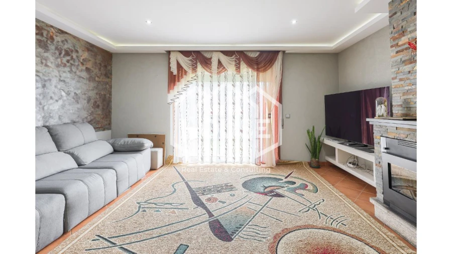 Moradia T4 para Venda em Requeixo, Nossa Senhora de Fátima e Nariz Foto 5