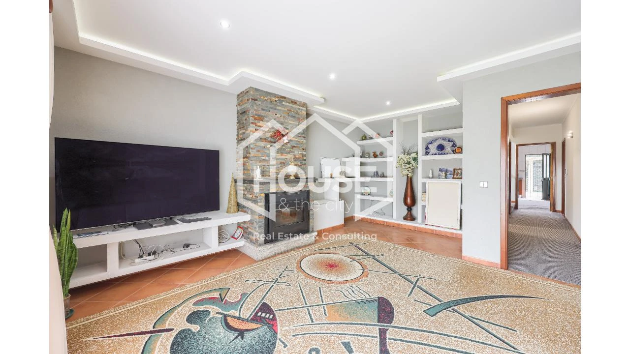 Moradia T4 para Venda em Requeixo, Nossa Senhora de Fátima e Nariz Foto 6