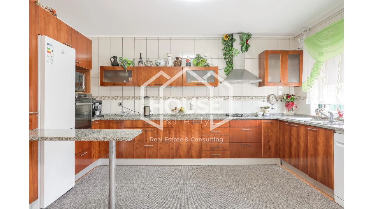 Moradia T4 para Venda em Requeixo, Nossa Senhora de Fátima e Nariz Foto 7