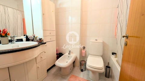 Apartamento T3 para Venda em Póvoa de Varzim, Beiriz e Argivai
