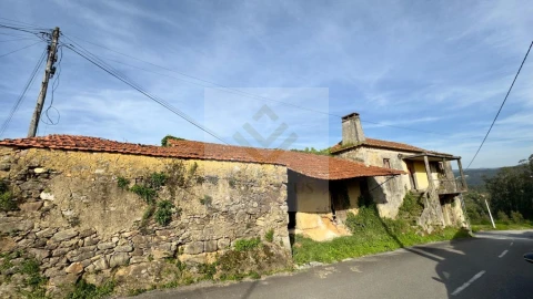 Moradia T0 para Venda em O. Azeméis, Riba-Ul, Ul, Macinhata Seixa, Madail