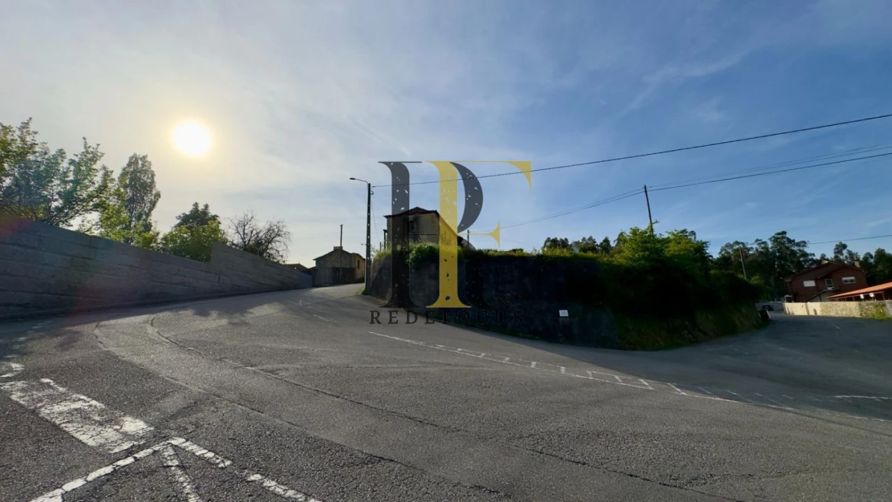 Moradia T0 para Venda em O. Azeméis, Riba-Ul, Ul, Macinhata Seixa, Madail Foto 5