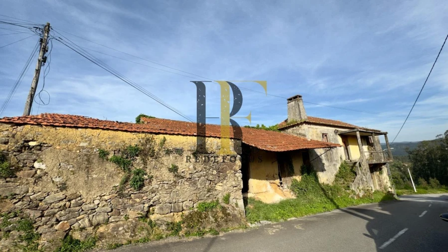 Moradia T0 para Venda em O. Azeméis, Riba-Ul, Ul, Macinhata Seixa, Madail Foto 7