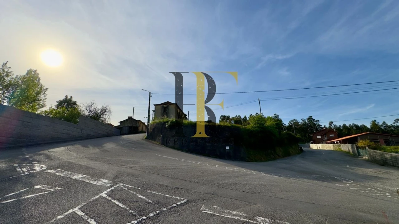 Moradia T0 para Venda em O. Azeméis, Riba-Ul, Ul, Macinhata Seixa, Madail Foto 3