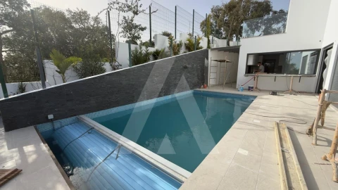 Moradia T5 para Venda em São Brás de Alportel