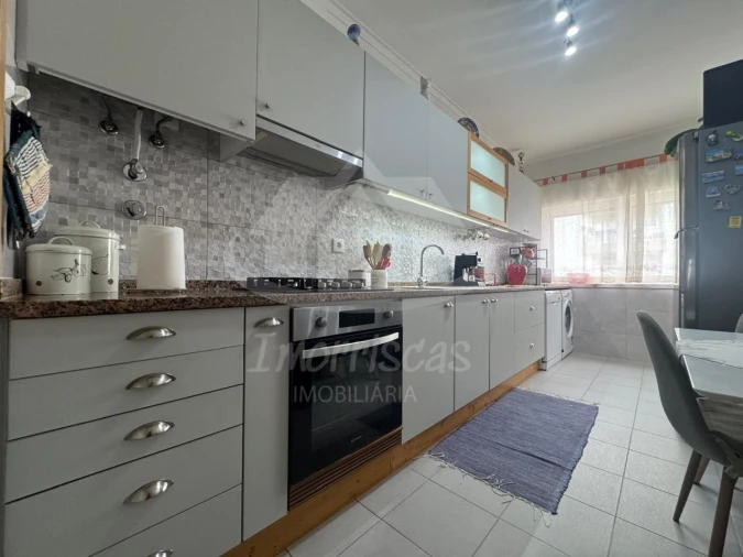 Apartamento T3 para Venda em Santa Iria de Azoia, São João da Talha e Bobadela Foto 8