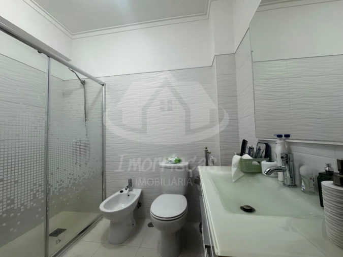 Apartamento T3 para Venda em Santa Iria de Azoia, São João da Talha e Bobadela Foto 21