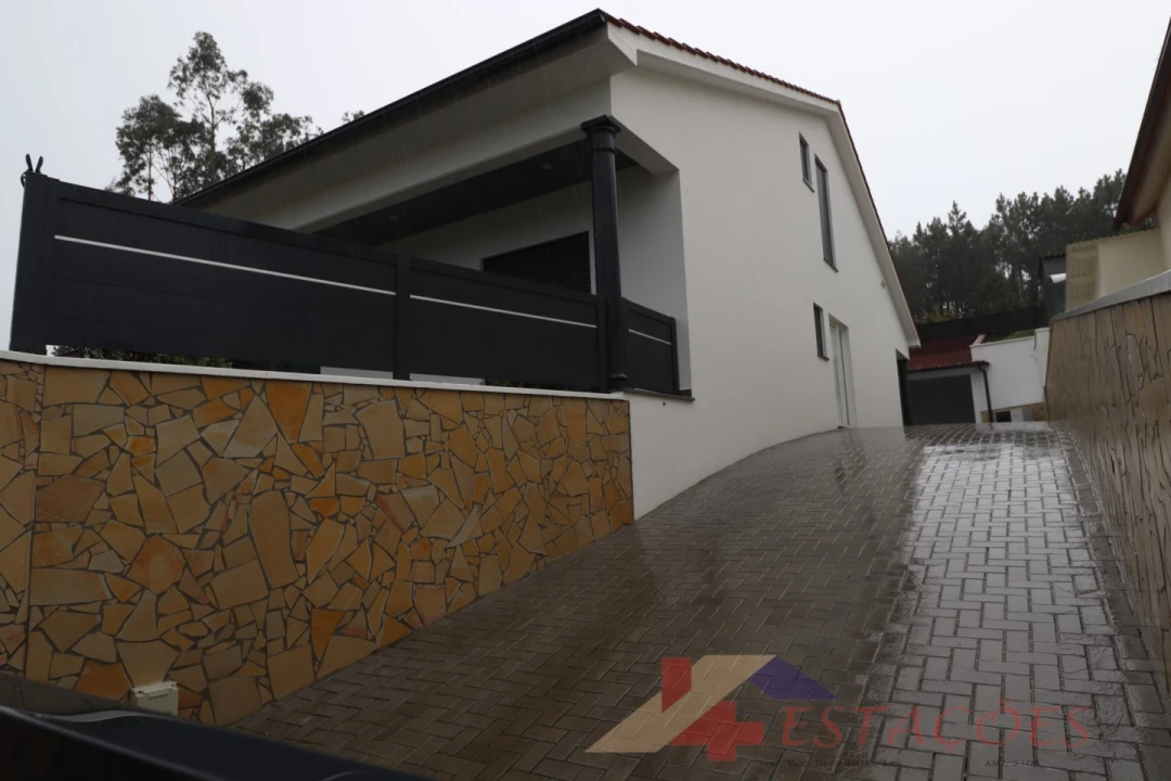 Moradia T4 para Venda em Pombal Foto 4