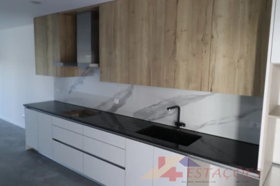 Moradia T4 para Venda em Pombal