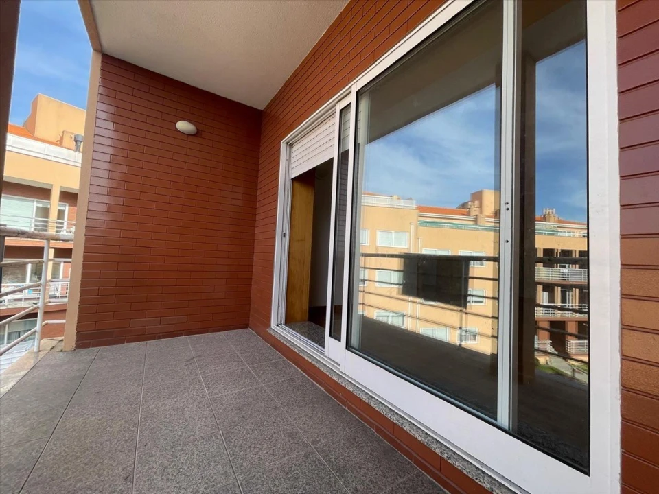 Apartamento T2 para Venda em Canelas Foto 12