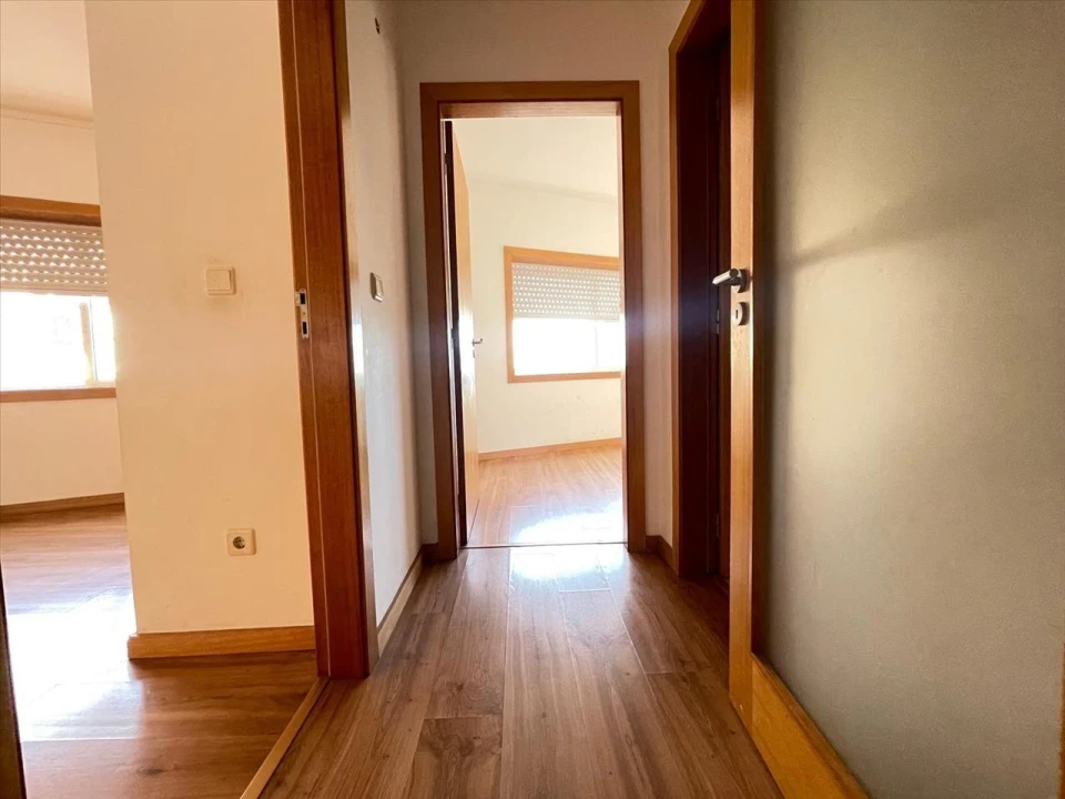 Apartamento T2 para Venda em Canelas Foto 14