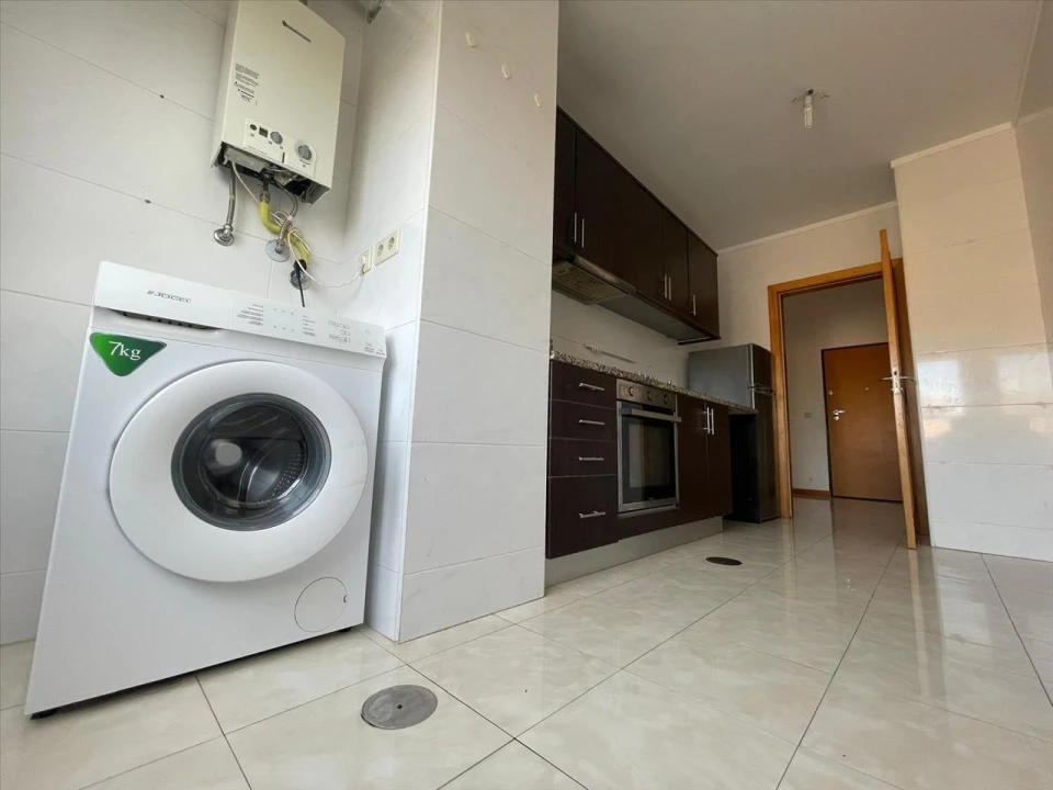 Apartamento T2 para Venda em Canelas Foto 7