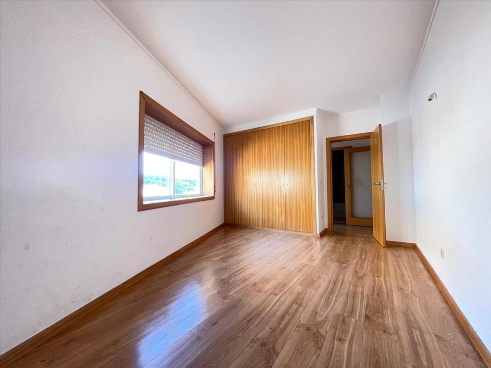 Apartamento T2 para Venda em Canelas Foto 9