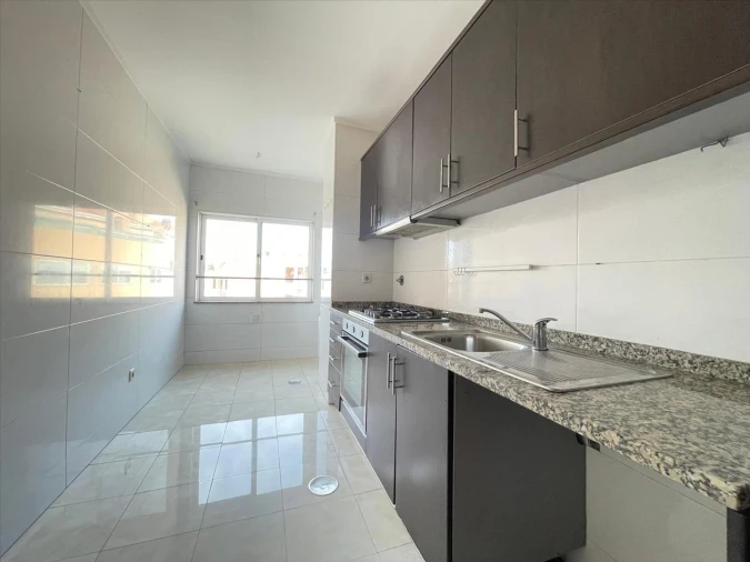 Apartamento T2 para Venda em Canelas Foto 5