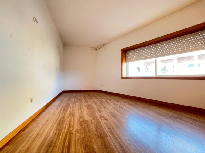 Apartamento T2 para Venda em Canelas Foto 8